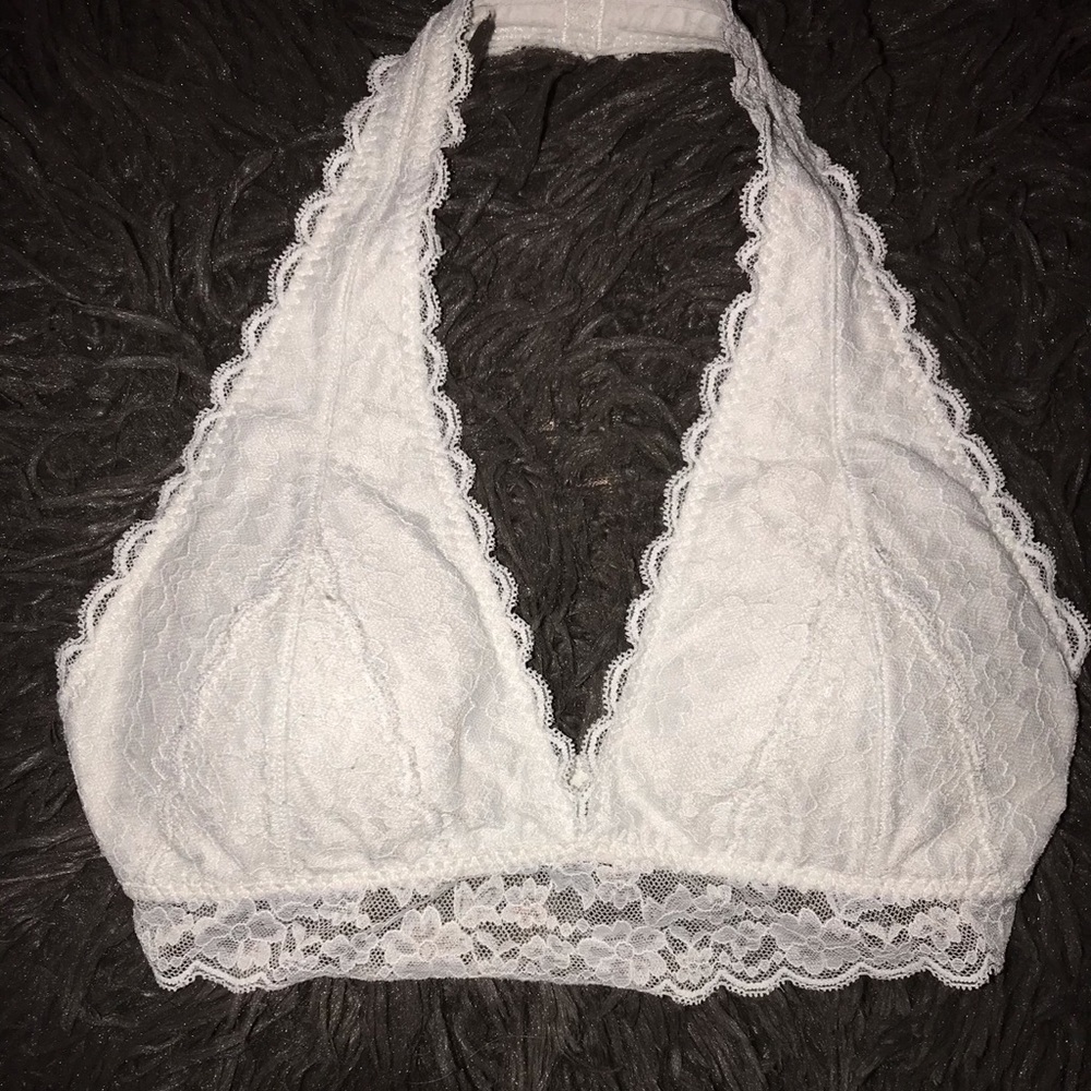 🤍hollister white bralet🤍